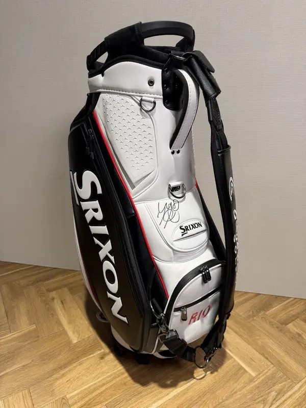 SRIXON キャディーバッグ（本人ツアー使用・サイン入り）